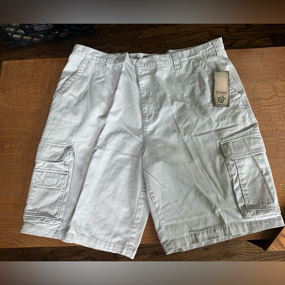 Men's Gray Cargo Shorts